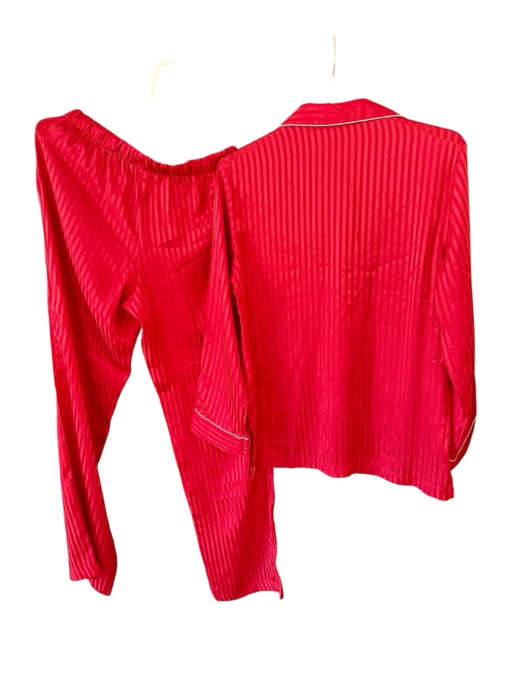 Victoria’s Secret red satin striped pajama set after hours collection EUC - Picture 8 of 10